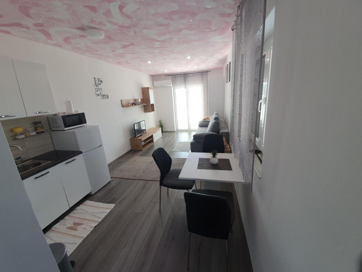 Ferienwohnung 6 M, 50 M Do Plaze Barbat na Rabu Exterior foto