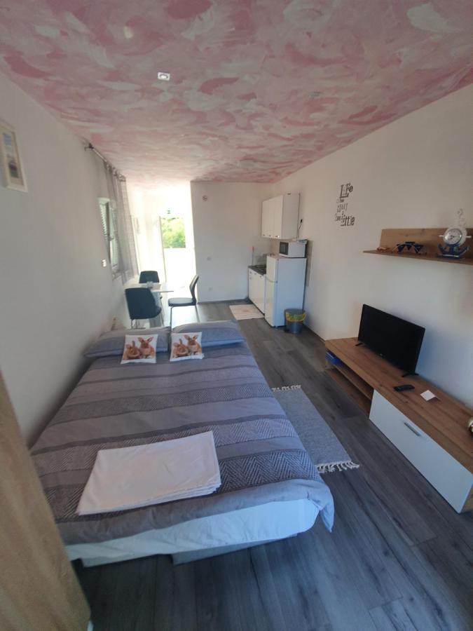 Ferienwohnung 6 M, 50 M Do Plaze Barbat na Rabu Exterior foto