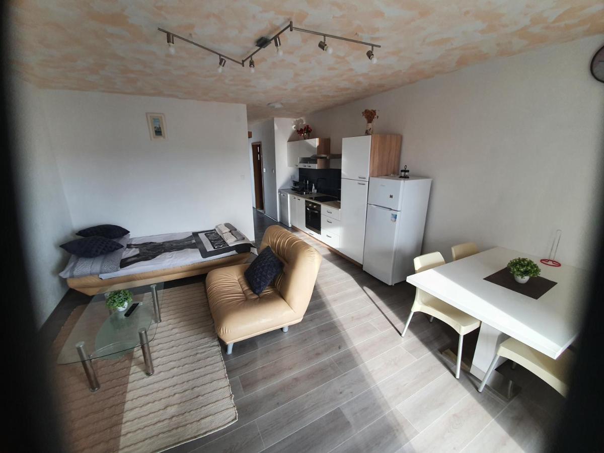 Ferienwohnung 6 M, 50 M Do Plaze Barbat na Rabu Exterior foto